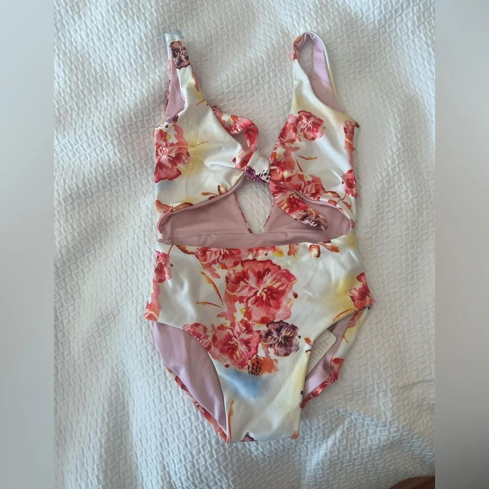 Agua Bendita ruby one